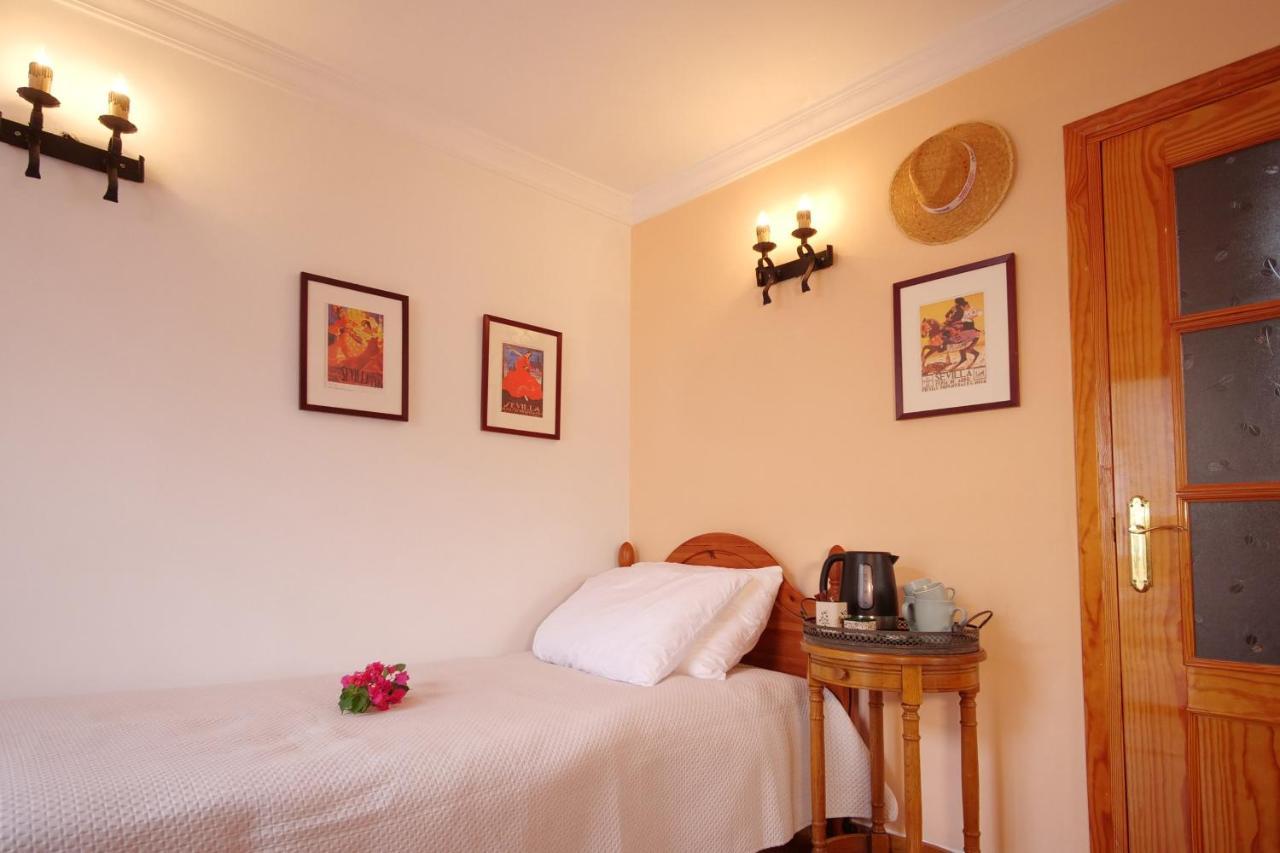 Bed and Breakfast Casa Estrella De Salia Alcaucín Exterior foto